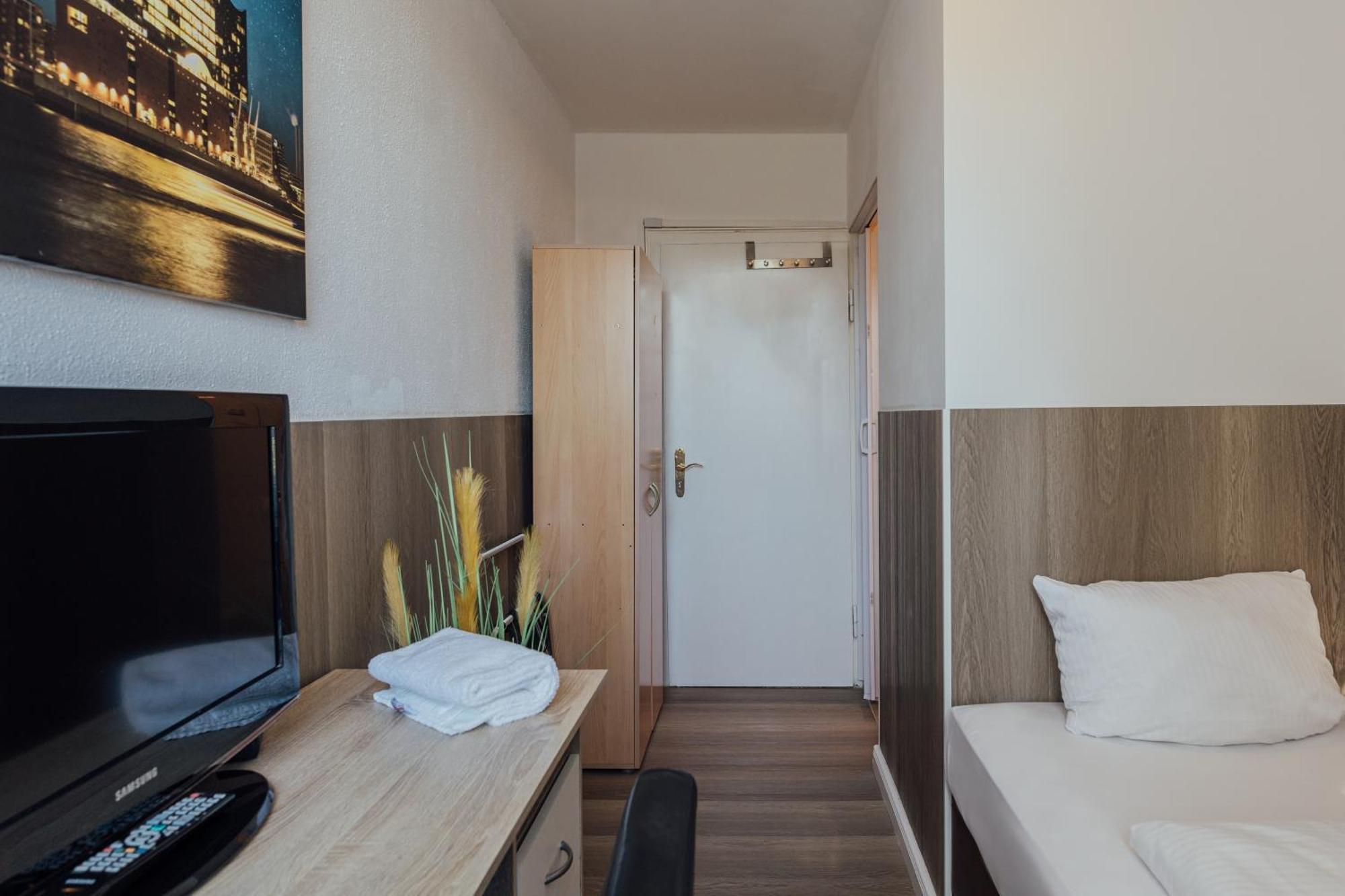 Hotel Hanseat Гамбург Экстерьер фото