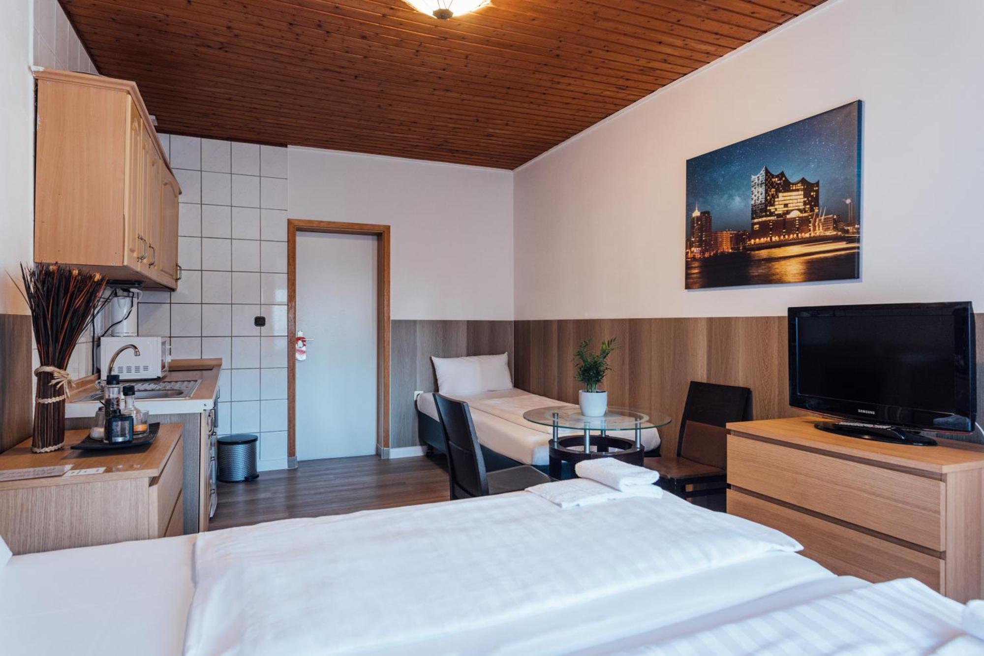 Hotel Hanseat Гамбург Экстерьер фото